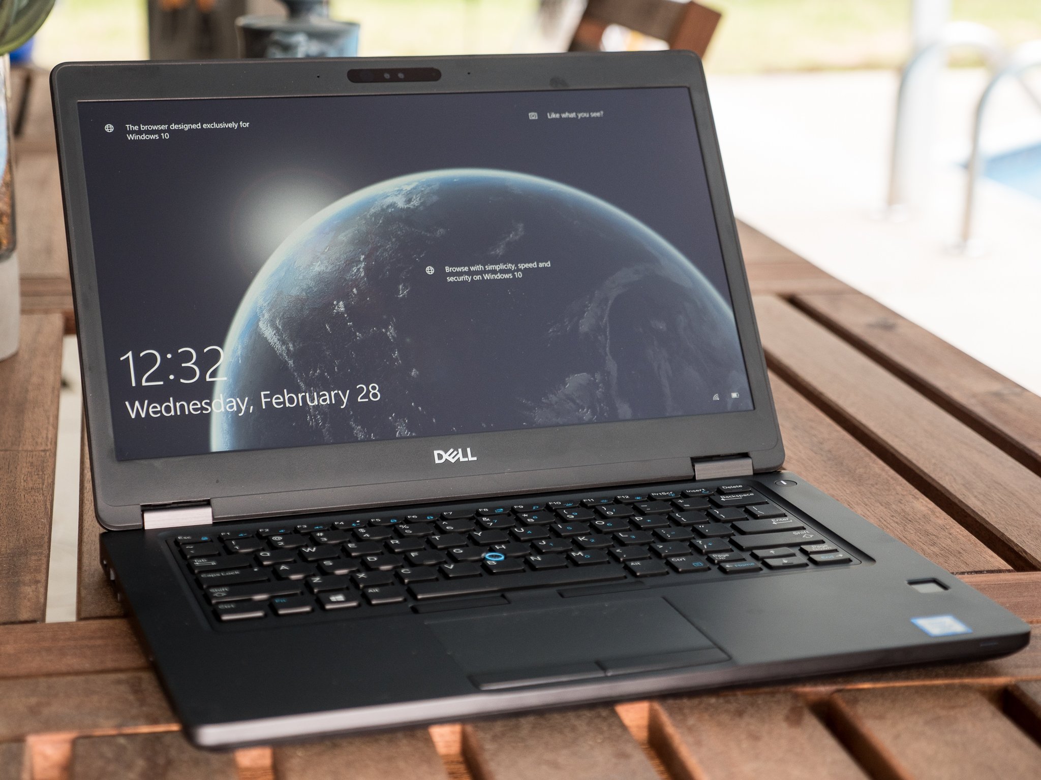 خرید لپ تاپ الترابوک دل Dell Latitude 5490 صفحه 14 اینچ پردازنده Core i5-8350U نسل هشتم گرافیک هشت گیگ Intel UHD