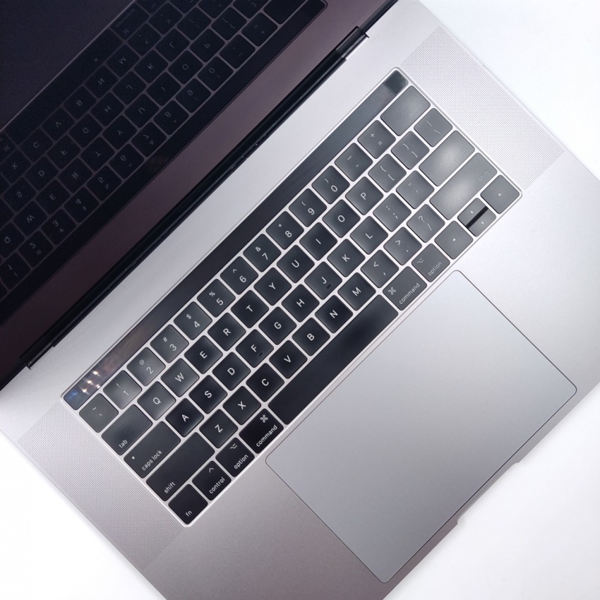 مشخصات اپل مک بوک پرو 15 اینچ استوک مدل Apple MacBook PRO 2017 با پردازنده Core i7